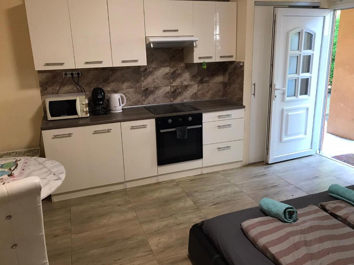 Roland Apartmant Zuglo Budapest Exterior photo